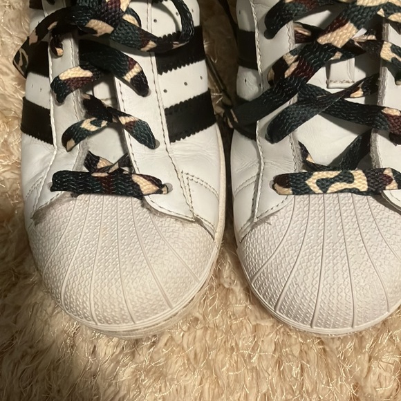 Adidas - Picture 4 of 5